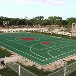 Casa Residencial A Minutos De La Playa Y Los Principales Atractivos Turisticos De Merida, Con Acceso A Alberca